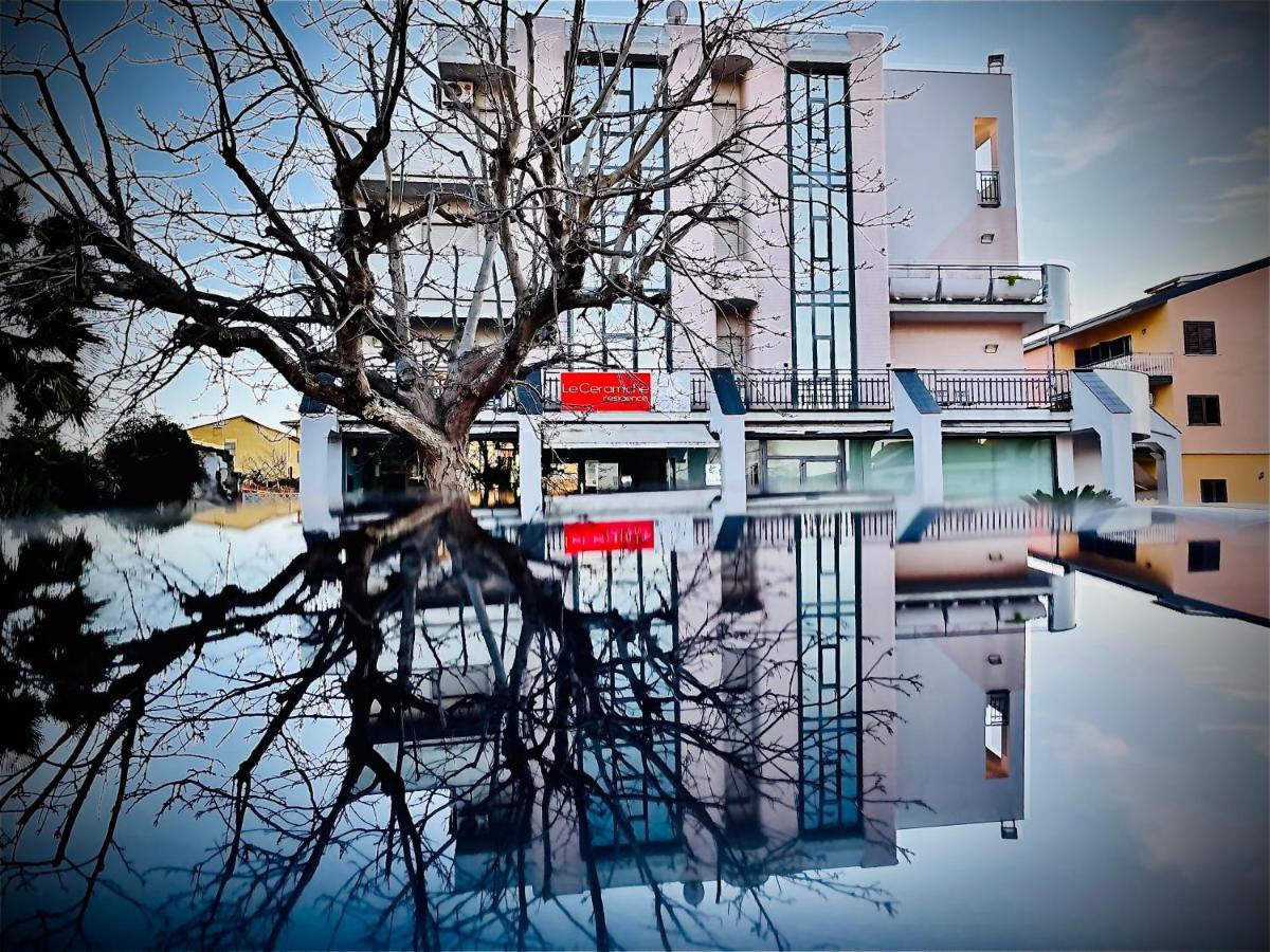 Hotel Le Ceramiche Montalto Uffugo Bagian luar foto